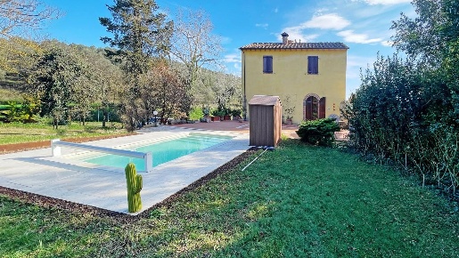 Foto Rustico a Rosignano Marittimo Rosignano Marittimo Paese di 400 m²