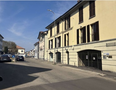 Foto Negozio a Vigevano Ospedale di 198 m² con 4 locali in vendita