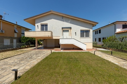Foto Villa unifamiliare a Cascina Titignano - Visignano di 136 m²