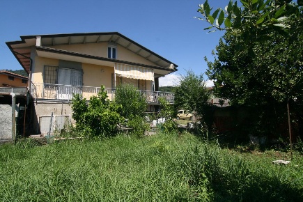 Foto Casa indipendente a Carrara Fontia, Fossola, Fossone di 140 m²