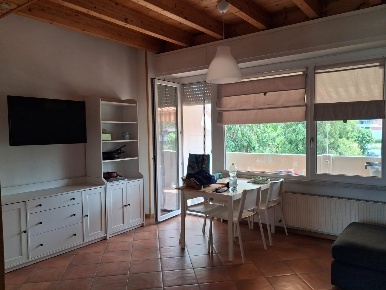 Foto Appartamento a Carrara Marina di Carrara di 80 m² con 4 locali