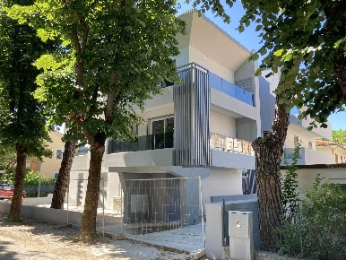 Foto Appartamento a Fano di 104 m² con 4 locali in vendita