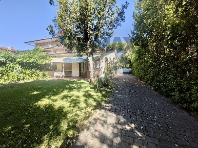 Foto Case semi ndipendenti in via padre i. da carrara 27, Forte dei Marmi