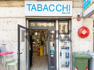 Foto Attività commerciale in Via Duca Della Verdura 45/47, Palermo di 72 m²