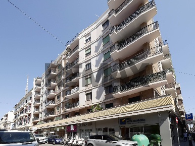 Foto Appartamento in Via Dante Alighieri 97, Bari Murat di 111 m²