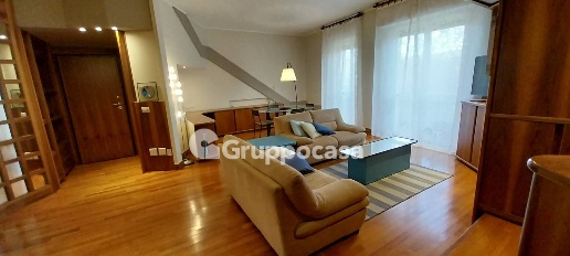 Foto Appartamento in Galleria dei Portici 10, Magenta Centro di 192 m²