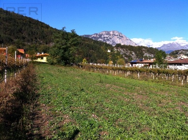 Foto Terreno residenziale in Via Piazzola, Cavedine di 725 m² in vendita