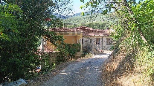 Foto Appartamento in Via Roma 27, Stellanello Rossi di 130 m² con 8 locali