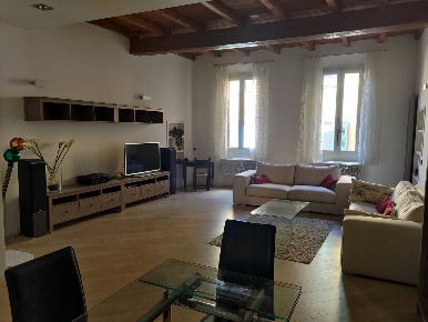 Foto Appartamento in Via de Gombruti, Bologna Centro Storico di 108 m²