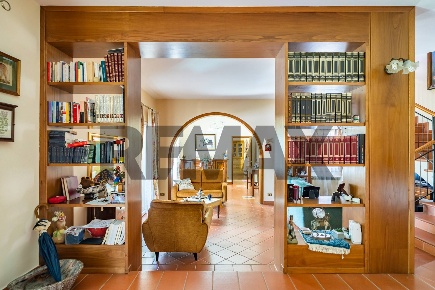 Foto Villa unifamiliare in Via degli Astronauti 61/bis, Altofonte di 329 m²