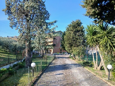 Foto Appartamento in Contrada San Francesco 6, Recanati di 139 m²