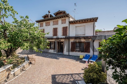 Foto Villa unifamiliare in via villa scassa 39, Viadana Centro di 198 m²