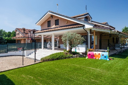 Foto Villa unifamiliare in Via Falcone Borsellino, Rivarossa di 311 m²