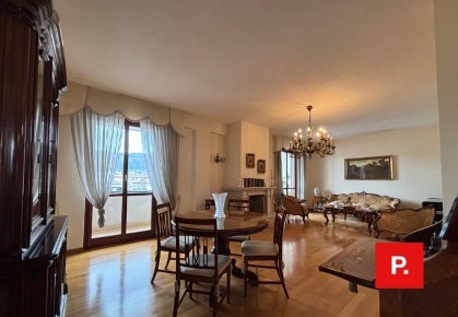 Foto Appartamento in via Salvo D'Acquisto 170, Caserta Petrarelle di 150 m²
