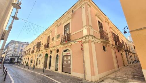 Foto Appartamento in Via Cimaglia 1, Foggia Centro Storico di 100 m²