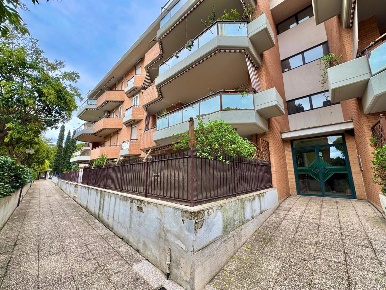 Foto Appartamento in Alessandria del Carretto, Roma Anagnina di 90 m²
