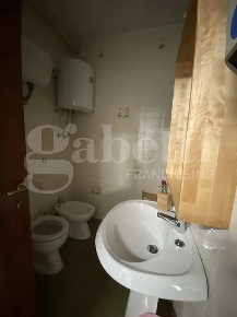 Foto Ufficio in Via Santa Teresa 3, Formia Centro di 52 m² con 2 locali
