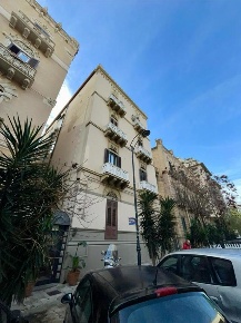 Foto Appartamento in Via Enrico Albanese 104, Palermo di 50 m² con 2 locali