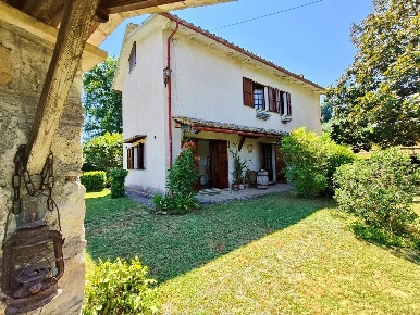 Foto Villa singola in Strada Ortana snc, Amelia di 185 m² con 4 locali