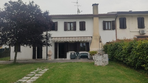 Foto Casa indipendente in Via GAVELLO Via Matteotti 0, Gavello Centro