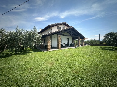 Foto Villa singola in Via Falerina 185, Civita Castellana di 380 m²