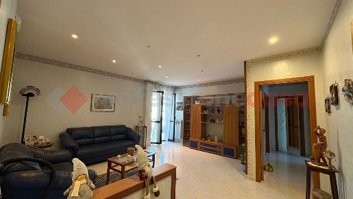 Foto Appartamento in PEROSI, Bari San Girolamo di 91 m² con 3 locali
