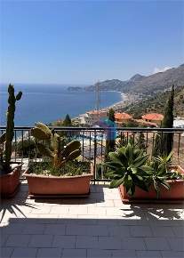 Foto Appartamento in CONTRADA SILLEMI, Letojanni di 70 m² con 3 locali