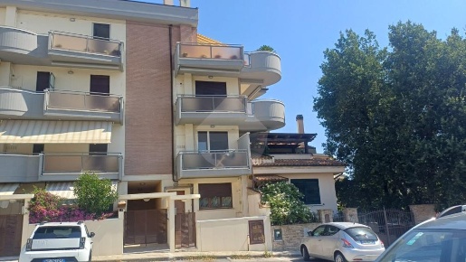 Foto Appartamento in VIA LIQUIRIZIA, San Salvo di 100 m² con 4 locali