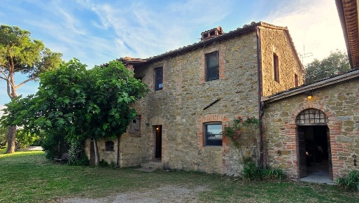 Foto Casale in Via del Boschetto 1, Panicale di 259 m² con 10 locali