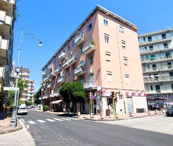 Foto Appartamento in Via Torrione 144, Salerno Torrione di 110 m²
