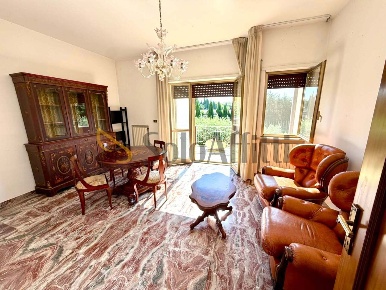 Foto Appartamento in Via Raffaele Mattioli 2, Tortoreto di 145 m²