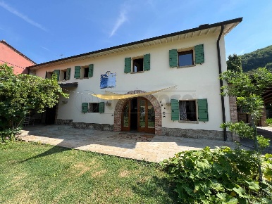 Foto Case semi ndipendenti a Vo' Montecchio Maggiore Alte Ceccato di 211 m²