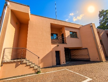 Foto Appartamento in Via Carso 52, Como Como Sole di 170 m² con 7 locali