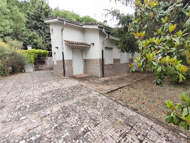 Foto Villa unifamiliare in CONTRADA MARTIRI  SNC, Tito di 65 m² in vendita