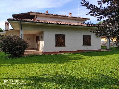 Foto Appartamento in VIA MANZONI 32, Cavenago di Brianza di 115 m²