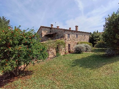 Foto Agriturismo a Sarteano Centro di 801 m² con 10 locali in vendita