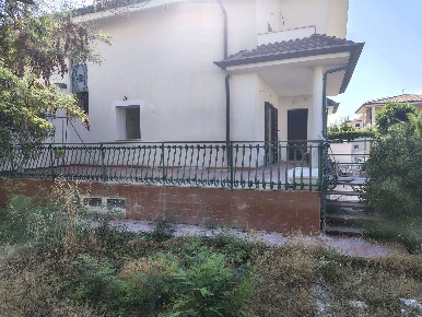 Foto Appartamento in VIA BOLDINI, Latina Morbella - Cucchiarelli di 75 m²
