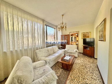 Foto Appartamento in Via De Novellis 3, Gandino Centro di 188 m² in vendita