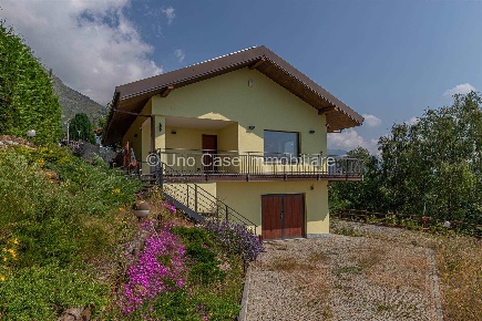 Foto Casa indipendente in Via Quinzeina 38, Colleretto Castelnuovo