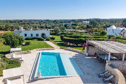 Foto Villa unifamiliare in Contrada Albrizio, Ostuni di 244 m² con 4 locali