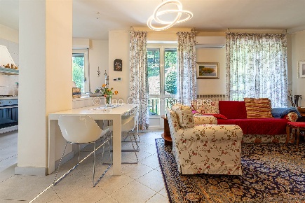 Foto Appartamento in Via Monte Ferrando  31, Ivrea di 90 m² con 3 locali