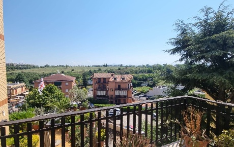 Foto Appartamento in Via Barberino Di Mugello, Roma Fidene di 94 m²