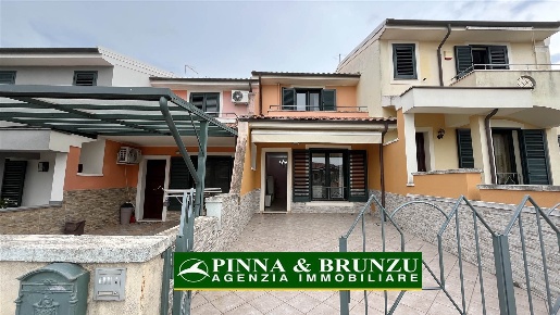 Foto Villa a schiera in Via Umbria 4/B, Ghilarza Centro di 106 m²