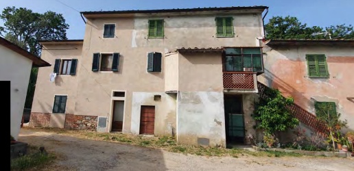Foto Appartamento a Vicopisano di 176 m² con 9 locali in vendita