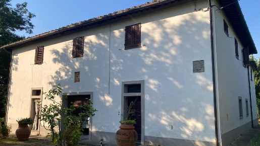 Foto Rustico a Peccioli di 400 m² con 13 locali in vendita