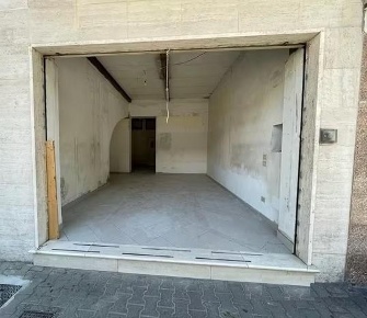 Foto Negozio a Viareggio Terminetto - Migliarina di 40 m² con 2 locali