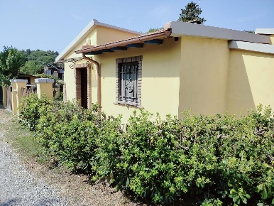 Foto Villa bifamiliare a Rosignano Marittimo di 75 m² con 4 locali