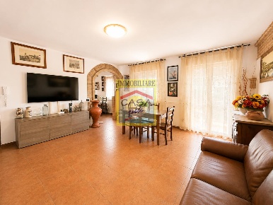 Foto Appartamento a Cascina Semicentro di 101 m² con 4 locali in vendita