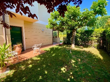 Foto Villa a schiera a Ponsacco di 170 m² con 7 locali in vendita