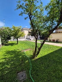 Foto Villa unifamiliare a Massa Bondano - Partaccia di 200 m² con 8 locali